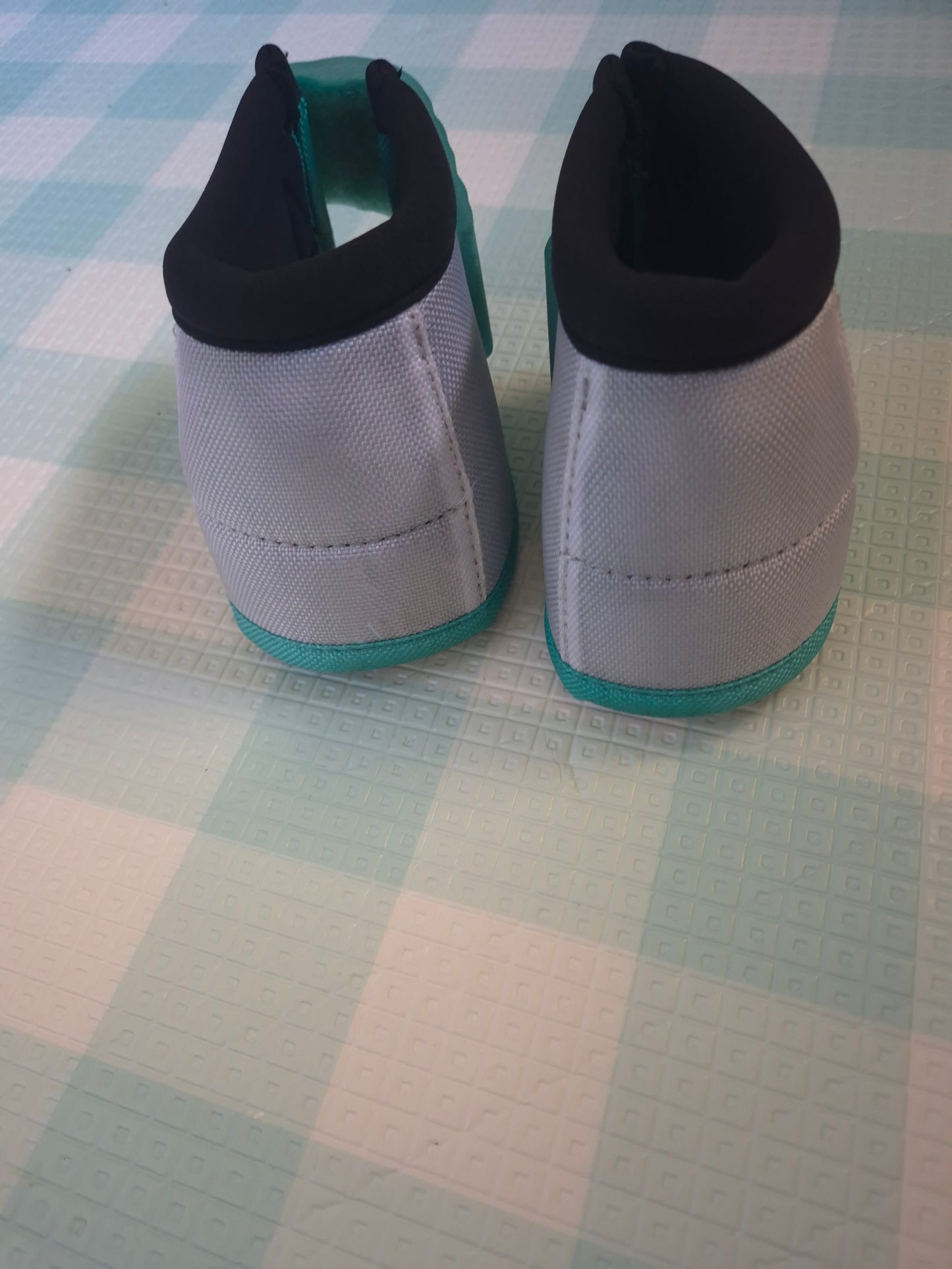 SECONDS - White & Peppermint Bell Boots